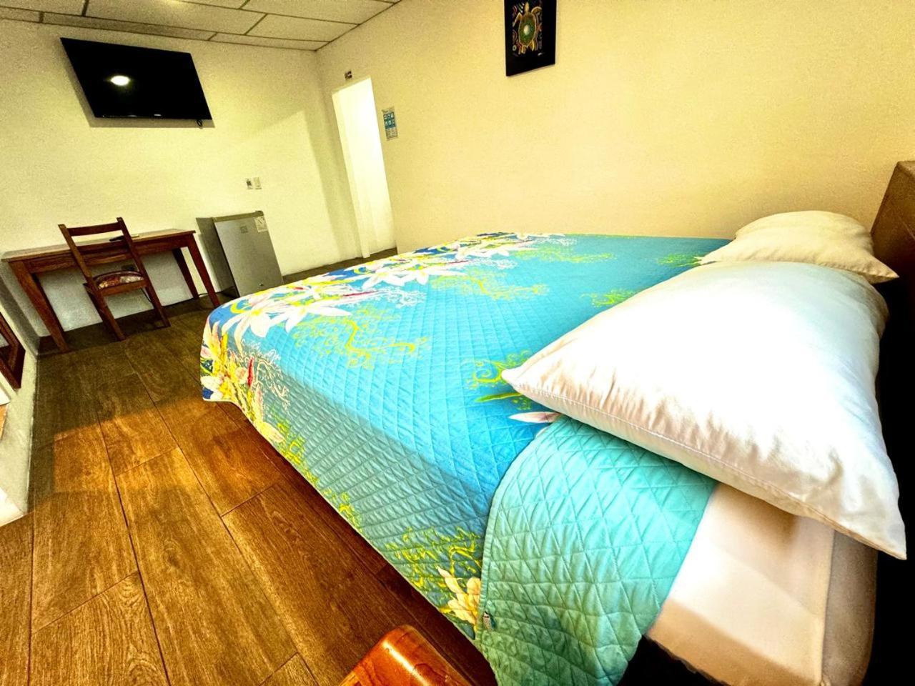 Hostal Muyuyo Пуэрто-Айора Экстерьер фото