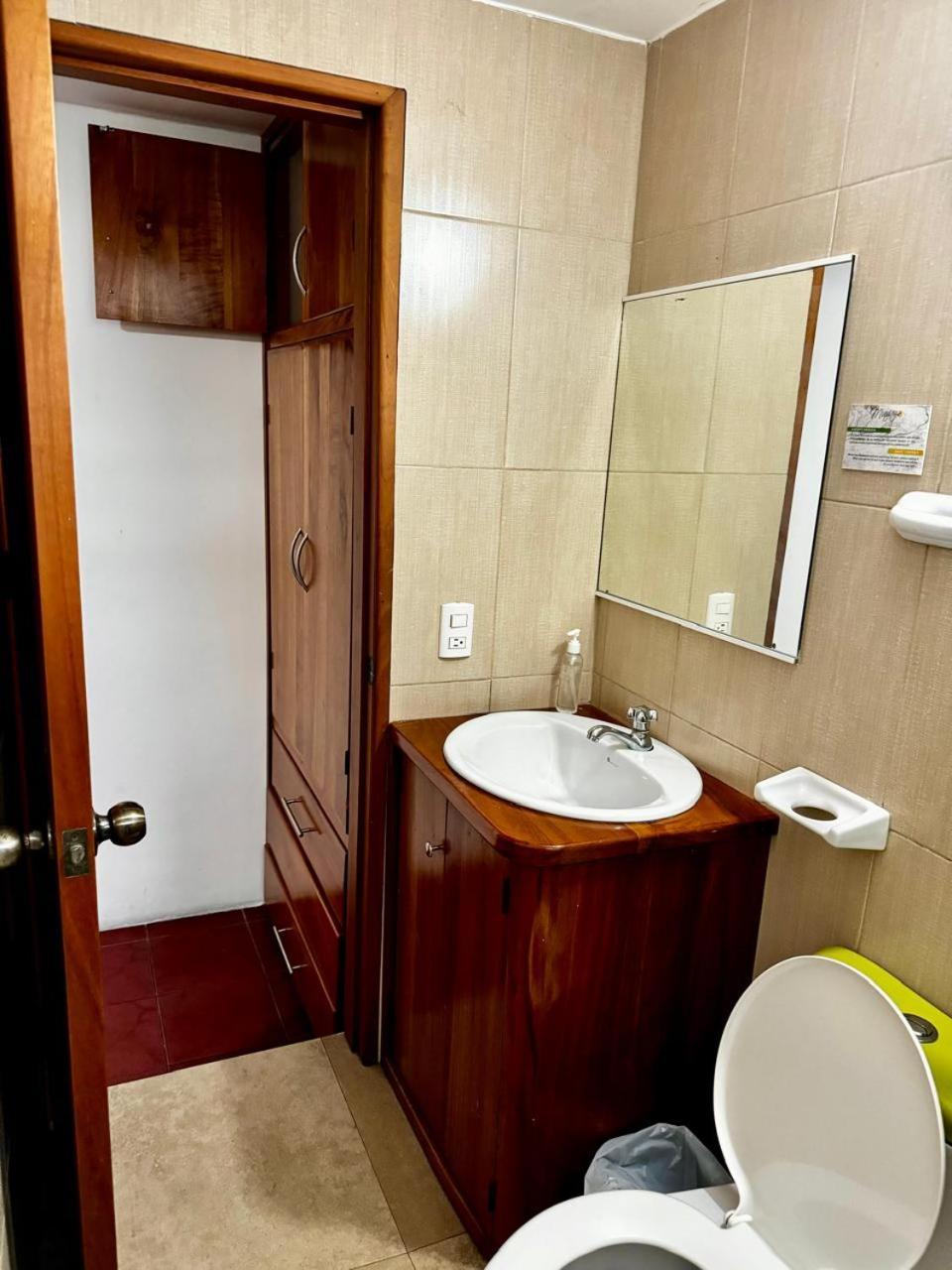 Hostal Muyuyo Пуэрто-Айора Экстерьер фото