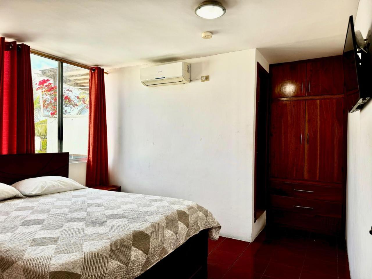 Hostal Muyuyo Пуэрто-Айора Экстерьер фото