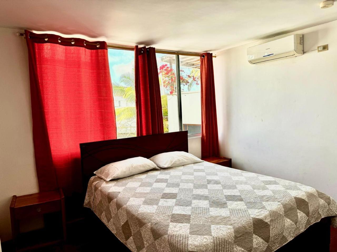 Hostal Muyuyo Пуэрто-Айора Экстерьер фото